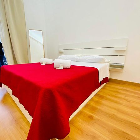 Ferienwohnung Amica Taranto In Piazza Exterior foto