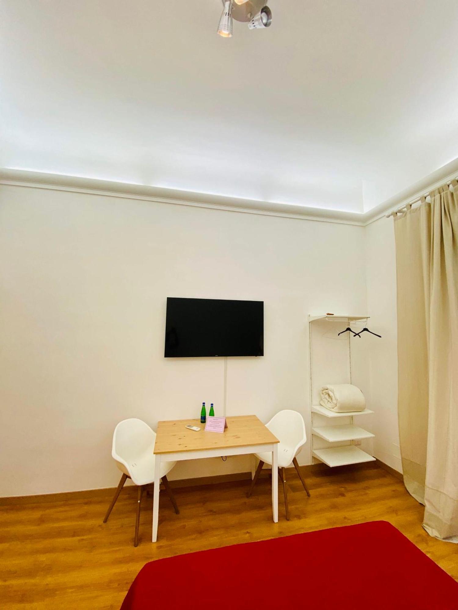Ferienwohnung Amica Taranto In Piazza Exterior foto